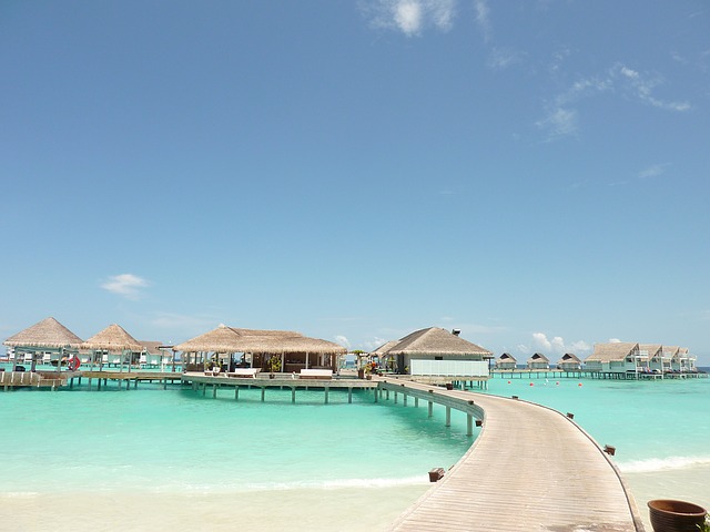 MALDIVES RESORTS